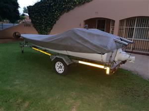 Ski Boat for Sale with trailer. 