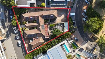House For Sale in Camps Bay