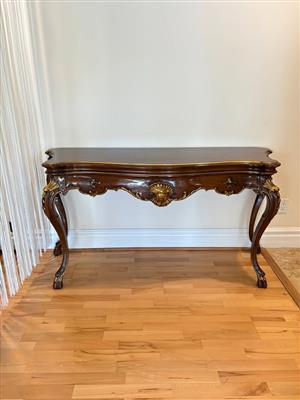 Karges Custom Venetian Console - Furniture