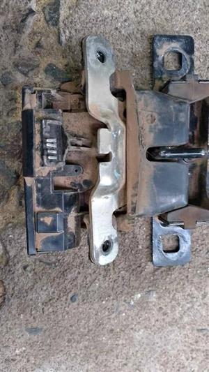 Ford Fiesta boot lock