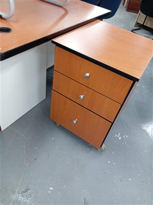 Cherry drawer set