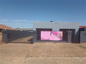 Apartment Rental Monthly in Vosloorus Ext 6