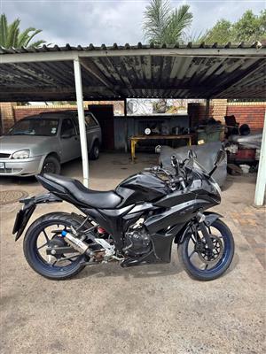 SUZUKI GSXR-150 MOTORBIKE