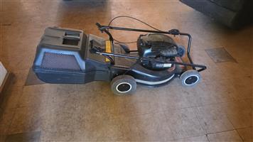 Briggs and Stratton lawnmower for sale. 148cc