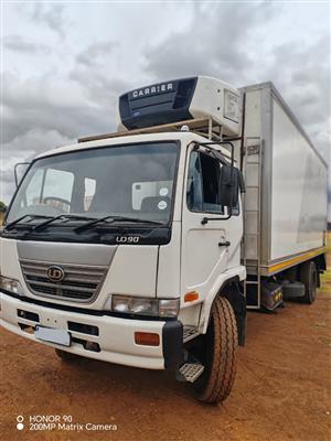 UD90 Fridge Truck 2004