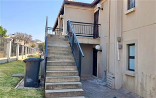 BEAUTIFUL 3 BEDROOM UPSTAIRS