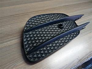 2016 W213 MERCEDES BENZ E-CLASS RIGHT SIDE FOG LIGHT COVE