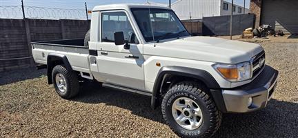 4.2d Land Cruiser Single Cab Bakkie