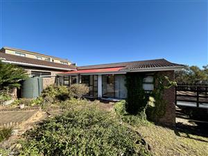 House For Sale in Stilbaai Wes