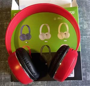 NEW SET OF BLUETOOTH HEADPHONES