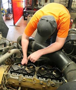 Diesel Plan Fitter for Earthmoving Equipment and Mine Machines