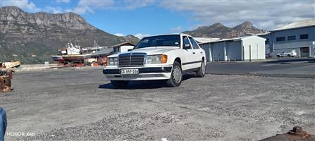 Mercedes Benz w124 260E automatic 