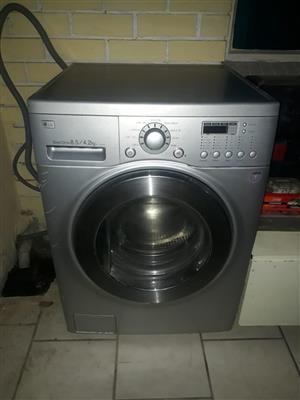 LG 8.5 front loader build in tumble dryer
