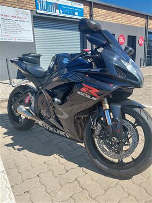 SUZUKI GSX-R 600