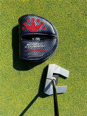 Scotty Cameron Phantom 5.5 Putter – Premium Golf Collectible 