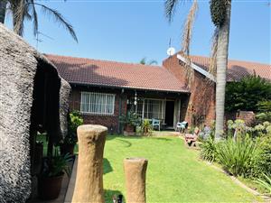 Freestanding, Private Garden, 2 Parking