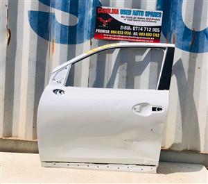 Toyota starletr Cross left side front door (2023)