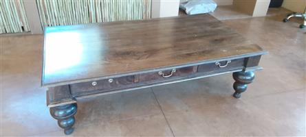 Coffee Table Corricraft / Solid wood with 3 drawers