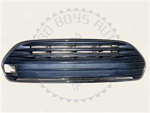 2015-2024 MINI COOPER F54 CLUBMAN LCI (FACELIFT) MAIN GRILL WITH CHROME SURROUND AVAILABLE FOR SALE