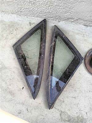 Opel astra corner windows