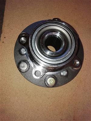Triton front wheel hub part no MR992374