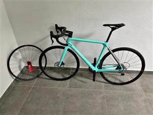  Bianchi Specialissima CV Disc Super Record Mechanical 12spd – Size 55 Road Bicycle