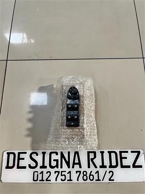 BMW E60 5SERIES FRONT RIGHT DOOR WINDOW SWITCH.