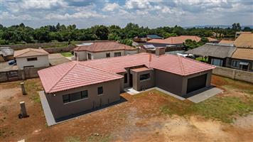 House For Sale in Henley On Klip