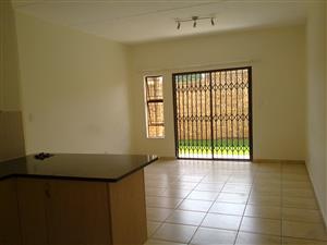Modern 2-Bedroom Ground-Floor Apartment Available in Corlett Gardens, Johannesburg