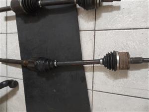 Land Rover Discovery 3 2.7 TDI TDV6 front side shaft for sale