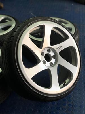 18 Inch 3DSM 0.06 6-Spoke Rims and Tyres
