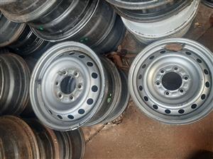 Ford Ranger original stardard steal rims size 16,17 aset or loose, tyres new and