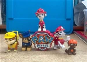 Paw patrol figurines 