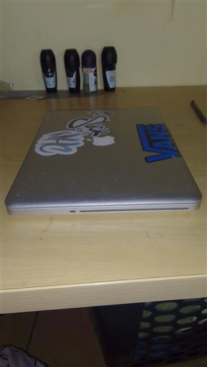 Apple MacBook 