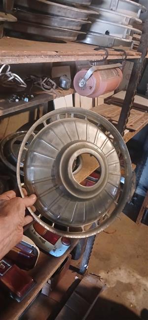 Ford 20 M, used wheel cap