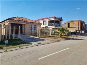 Charming 3-bedroom house in Brits,  perfect for families