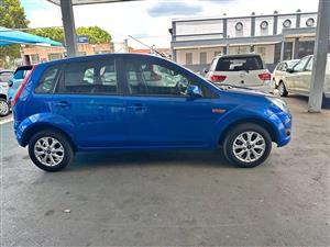 2015 FORD FIGO 1.4 HATCHBACK  Transmission: Manual  Mileage: 90000km Fueltype: Petrol  Blue