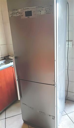 LG FRIDGE and FREEZER 400 Lts