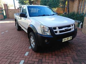 2009 isuzu kb240 LE