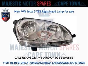 VW Jetta 5 TDI Right Head Lamp for sale