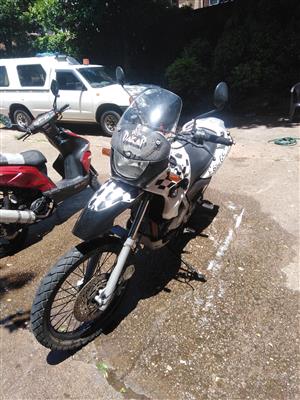 650 BMW Dakar motorcycle  excellent conditioned. Licenced 