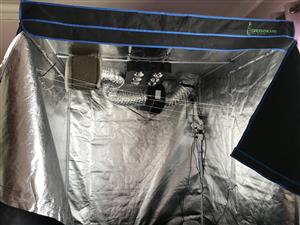 Indoor growing tent with growing lights full equip with everything you need 
