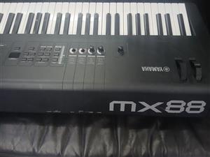 Yamaha MX 88 weighted keys keyboard