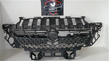 Opel Adam grille
