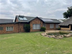 House For Sale in Sunward Park