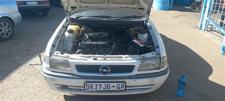 OPEL ASTRA 1.6 STRIPPING FOR SPARES