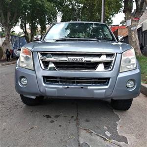 2011 ISUZU KB300 LX 4X4