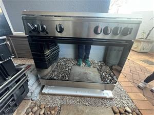 Automatic Gas Stove.