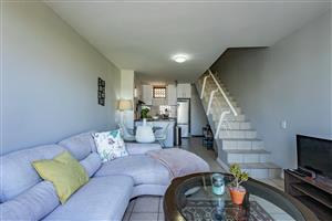 FURNISHED DUPLEX APARTMENT IN TYGERVALLEY WATERFRONT