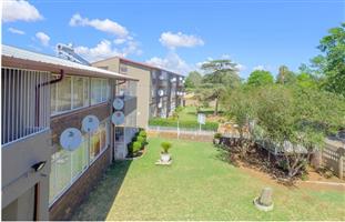 2 Bedroom, ground floor unit for sale in Sasolburg, close to the Sasol factory and shopping center